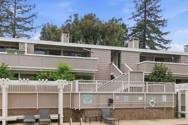 500 W Middlefield Road 41, Mountain View, CA 94043