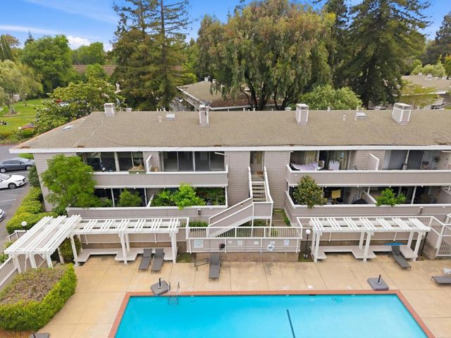 500 W Middlefield Road 41, Mountain View, CA 94043