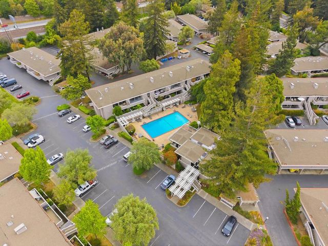 500 W Middlefield Road 41, Mountain View, CA 94043