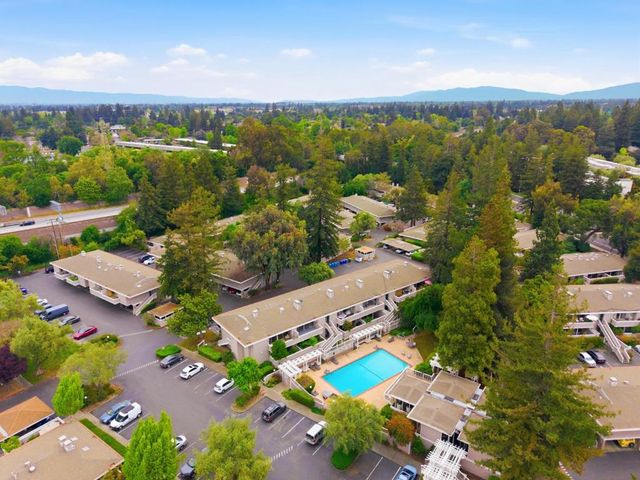 500 W Middlefield Road 41, Mountain View, CA 94043