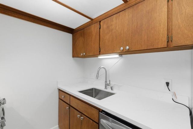 500 W Middlefield Road 41, Mountain View, CA 94043