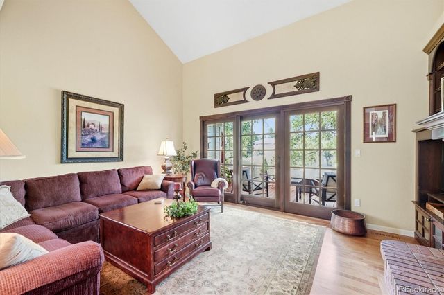 5 White Pine Place, Littleton, CO 80127