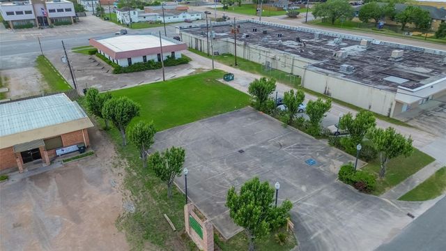 2408 S Park Avenue, Pearland, TX 77581