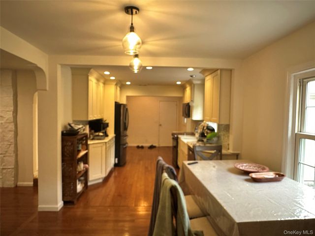 1385 Gardiner Drive, Bay Shore, NY 11706