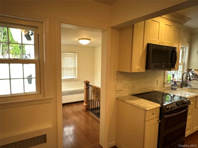 1385 Gardiner Drive, Bay Shore, NY 11706