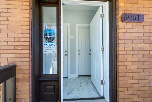 6961 S Eberhart Avenue, Chicago, IL 60637