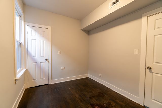 6961 S Eberhart Avenue, Chicago, IL 60637