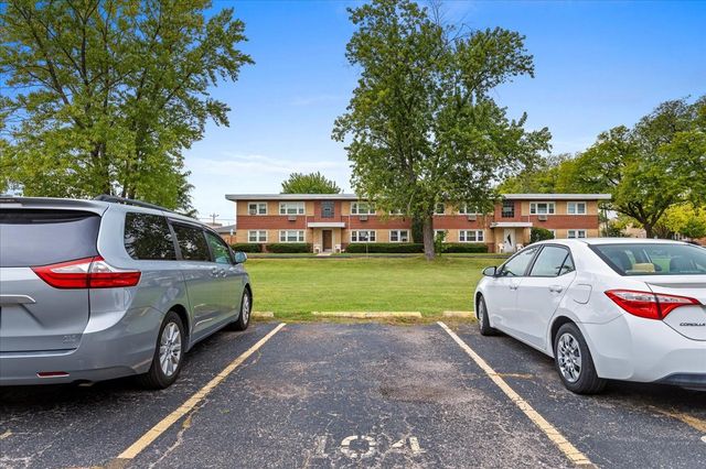 1725 Howard Avenue W 201, Des Plaines, IL 60018