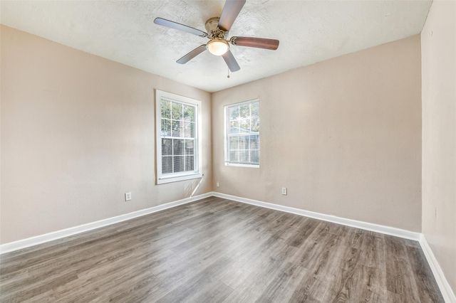 1525 Wayside Drive, Texas City, TX 77590