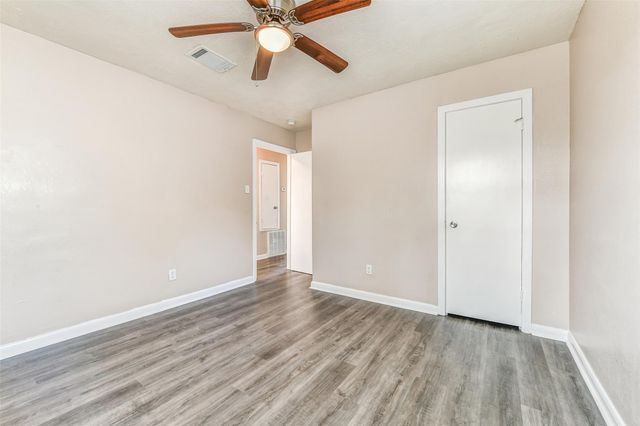 1525 Wayside Drive, Texas City, TX 77590