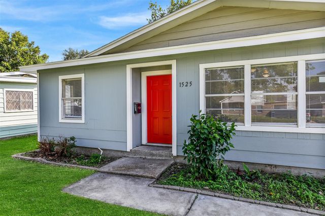 1525 Wayside Drive, Texas City, TX 77590