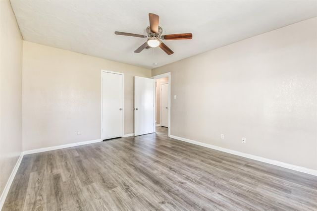 1525 Wayside Drive, Texas City, TX 77590