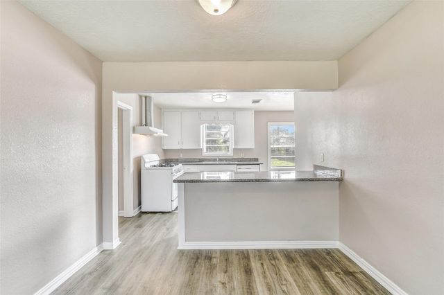 1525 Wayside Drive, Texas City, TX 77590