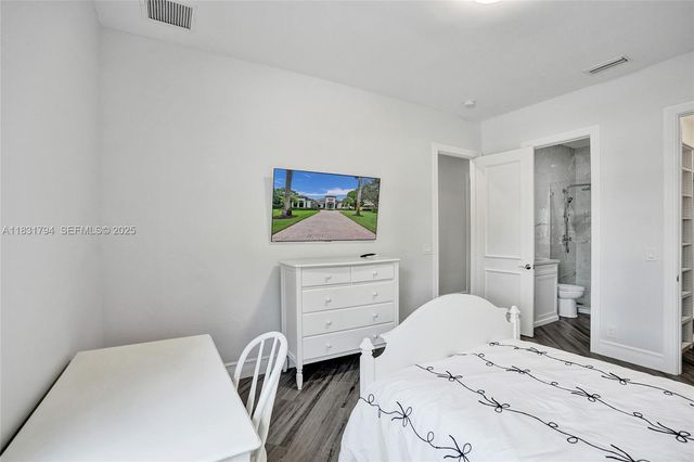 11056 Blackhawk Boulevard, Davie, FL 33328