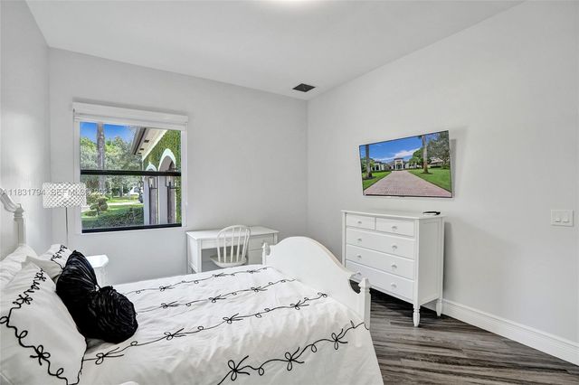 11056 Blackhawk Boulevard, Davie, FL 33328