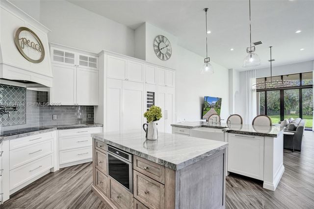 11056 Blackhawk Boulevard, Davie, FL 33328