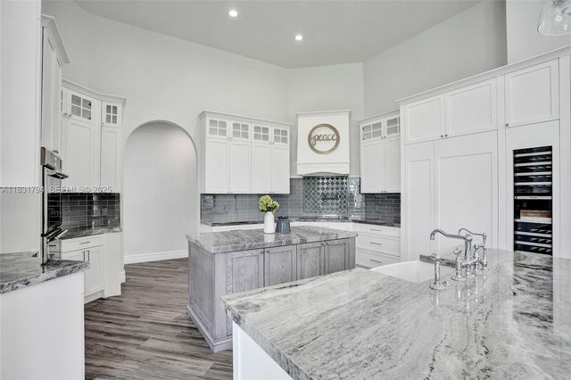 11056 Blackhawk Boulevard, Davie, FL 33328