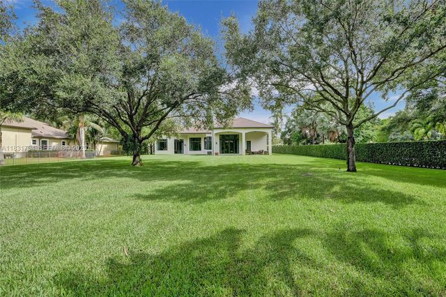 11056 Blackhawk Boulevard, Davie, FL 33328