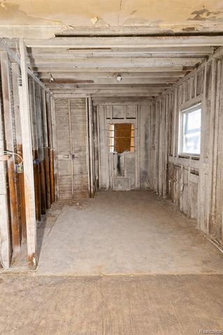 366 E Atherton Road, Flint, MI 48507