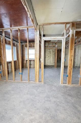 366 E Atherton Road, Flint, MI 48507