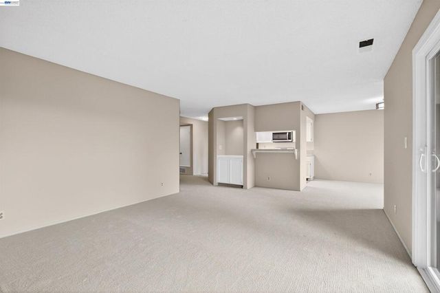 22139 22139 Castille Ln 55, Hayward, CA 94541