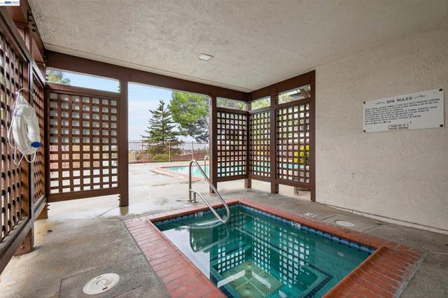 22139 22139 Castille Ln 55, Hayward, CA 94541