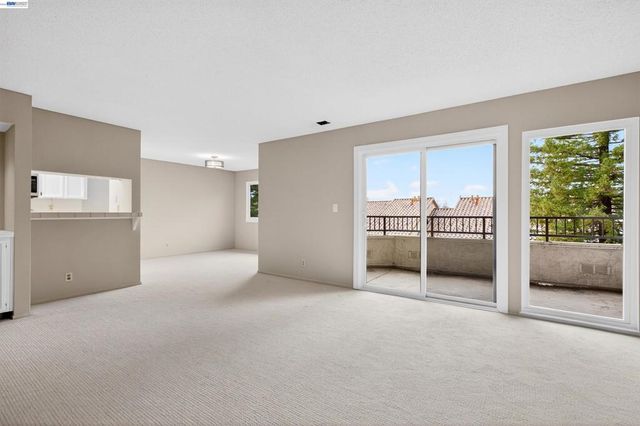 22139 22139 Castille Ln 55, Hayward, CA 94541