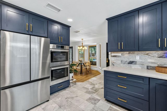 129 N Rainbow Ridge Circle, The Woodlands, TX 77381