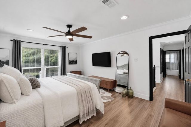 129 N Rainbow Ridge Circle, The Woodlands, TX 77381