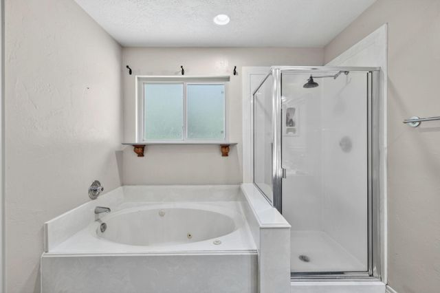 129 N Rainbow Ridge Circle, The Woodlands, TX 77381