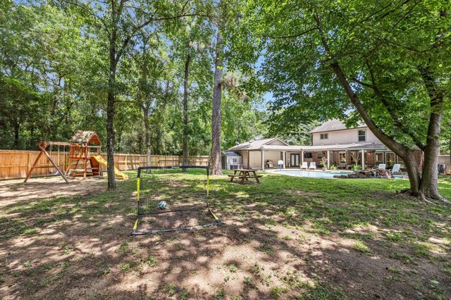 129 N Rainbow Ridge Circle, The Woodlands, TX 77381