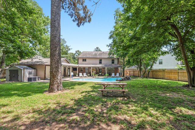 129 N Rainbow Ridge Circle, The Woodlands, TX 77381
