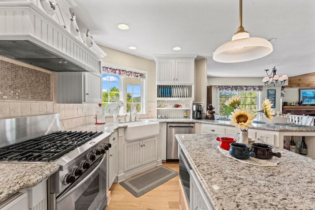 692 Zurich Drive, Lake Arrowhead, CA 92352