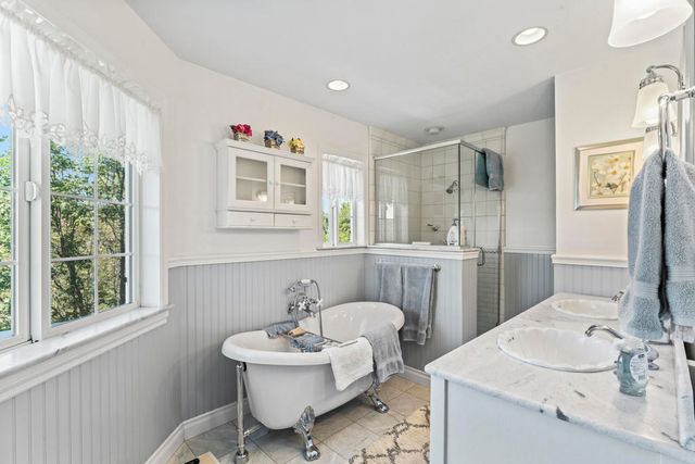 692 Zurich Drive, Lake Arrowhead, CA 92352