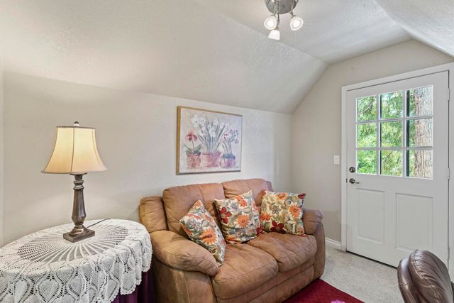 692 Zurich Drive, Lake Arrowhead, CA 92352