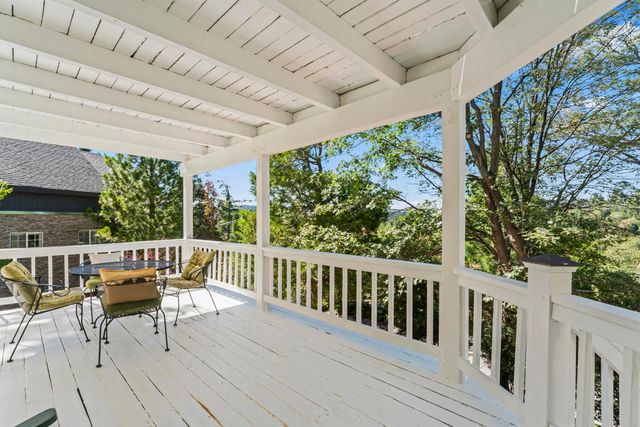 692 Zurich Drive, Lake Arrowhead, CA 92352