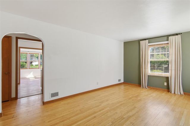 228 E Polk Avenue, Eau Claire, WI 54701