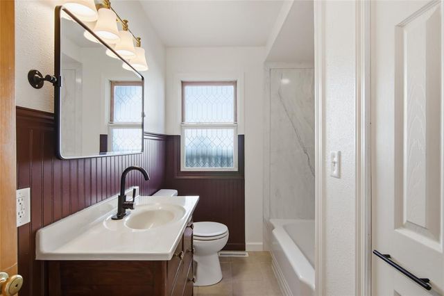 228 E Polk Avenue, Eau Claire, WI 54701