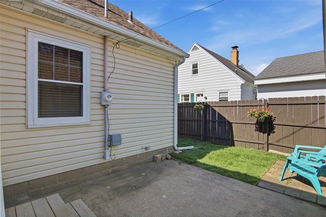 228 E Polk Avenue, Eau Claire, WI 54701