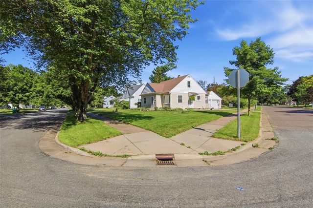 228 E Polk Avenue, Eau Claire, WI 54701
