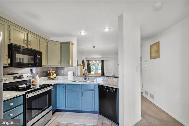 132 HICKORY LN, Reading, PA 19610