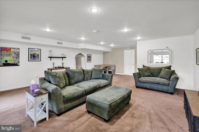 132 HICKORY LN, Reading, PA 19610