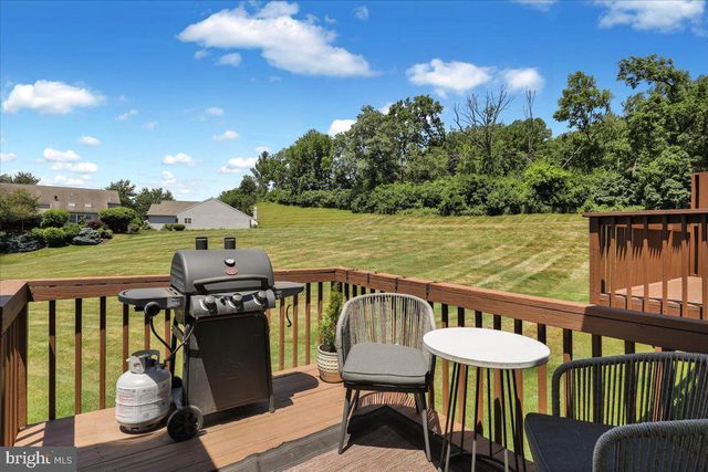 132 HICKORY LN, Reading, PA 19610
