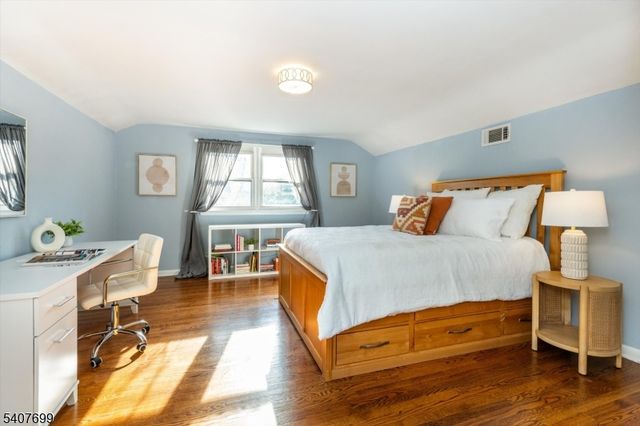 13 Blackstone Dr, Livingston Twp., NJ 07039