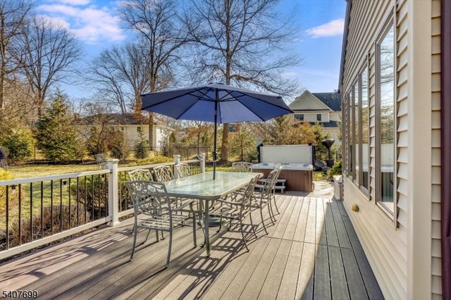 13 Blackstone Dr, Livingston Twp., NJ 07039