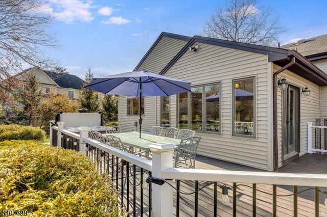 13 Blackstone Dr, Livingston Twp., NJ 07039