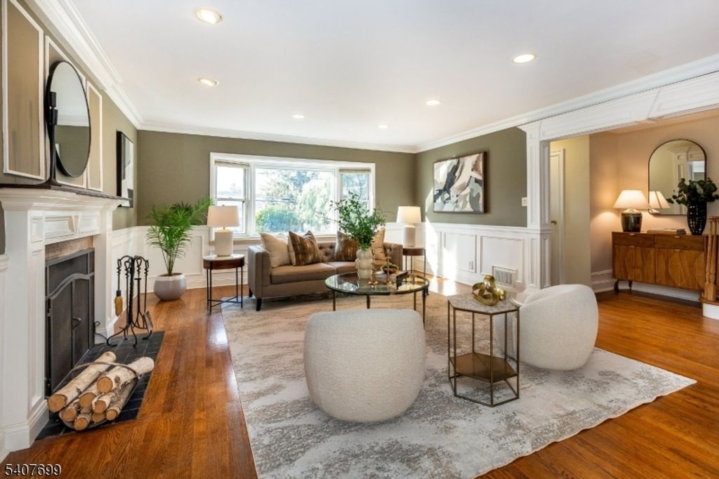 13 Blackstone Dr, Livingston Twp., NJ 07039