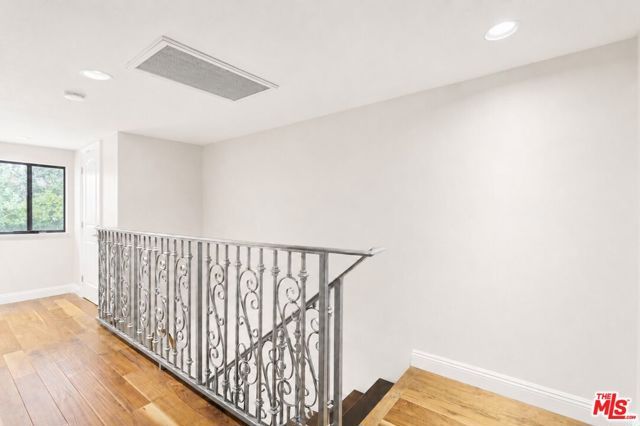 1114 Las Riendas Way, Pasadena, CA 91107