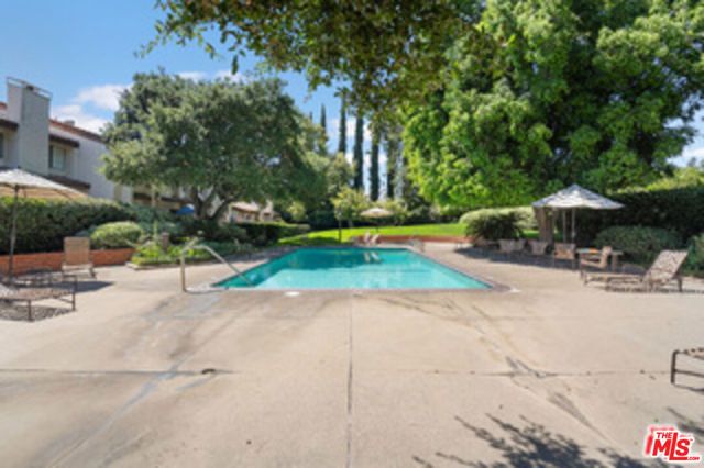 1114 Las Riendas Way, Pasadena, CA 91107