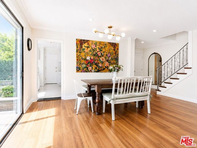 1114 Las Riendas Way, Pasadena, CA 91107